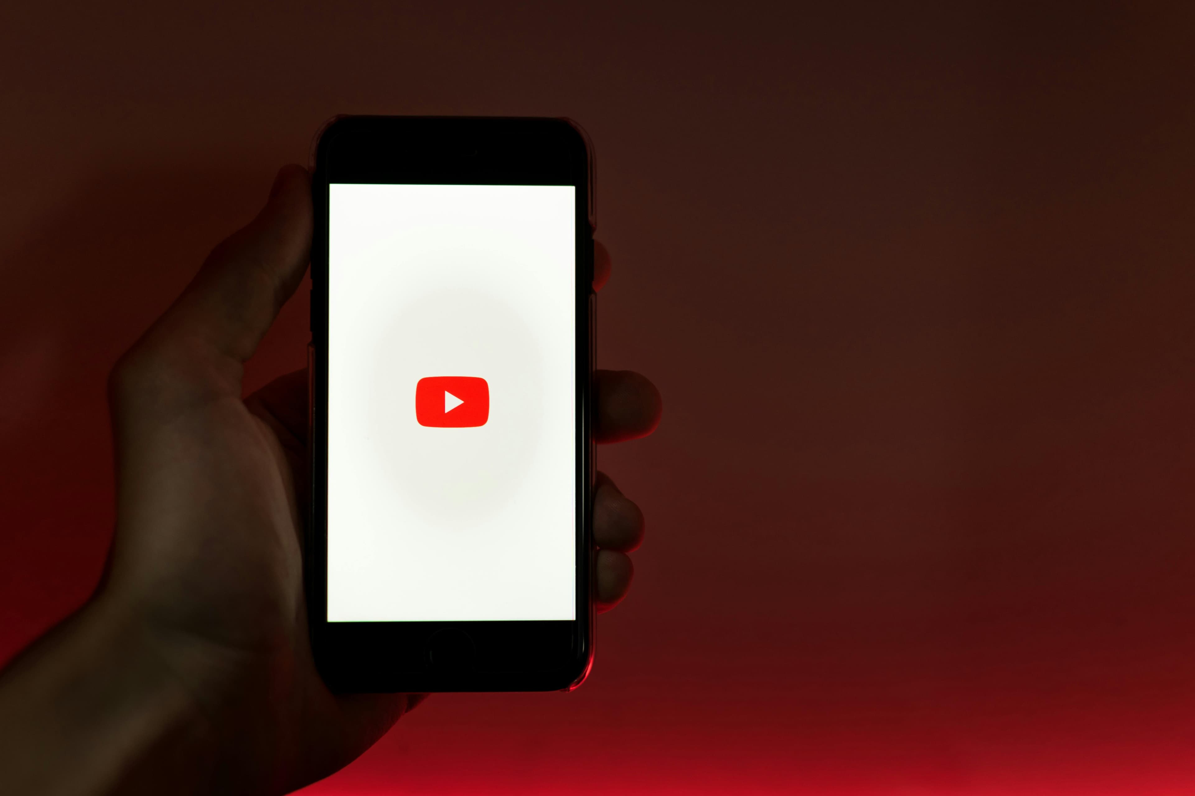 YouTube's Auto-Dubbing Feature Is Heaven-Sent for Knowledge-Focused Content Creators